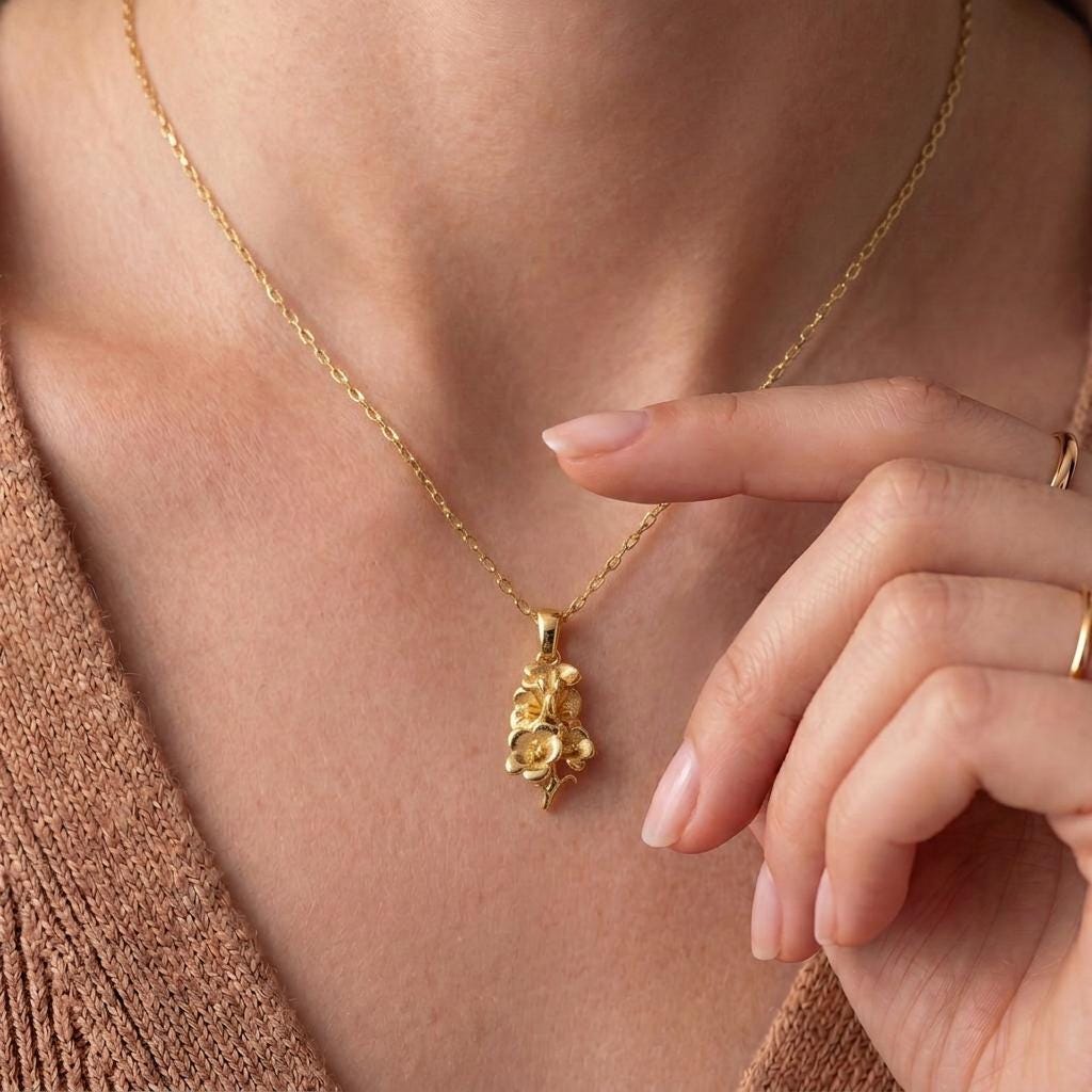 Larkspur Flower: History, Meaning, and Jewelry Symbolism